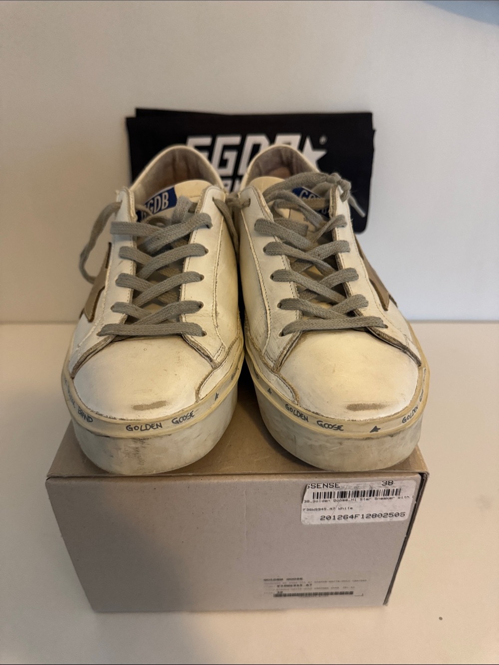 Golden Goose White Cream Low-Top Sneakers with Gray Laces